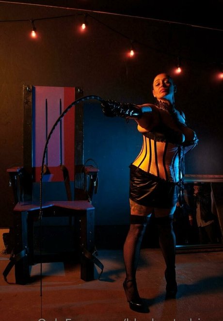 bbwbustydriver model pretty gallery