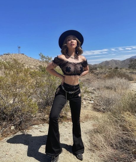 Tiffanie Marie xxx pornstar archive