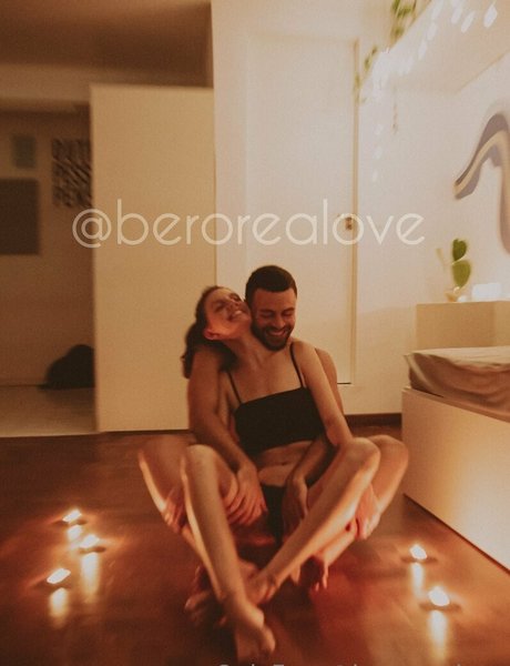 berorealove naked model img