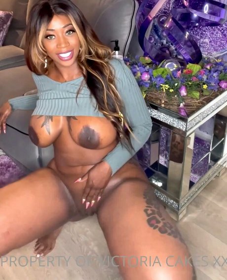 Victoria Cakes exclusive actress image