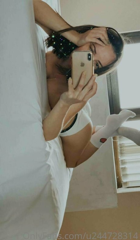 18 onlyfans beautiful nude photos