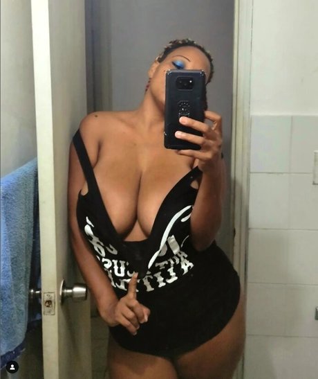 Safira O neill nude pornstar pics