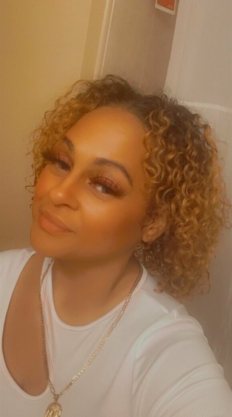 lolabooty111122 sexy model archive