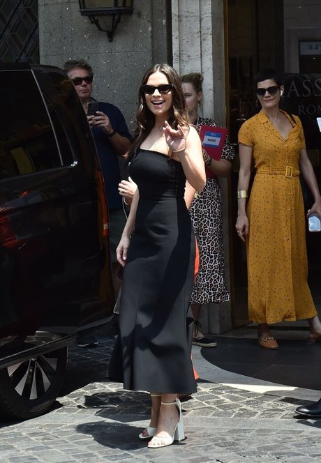 Hayley Atwell pretty pornstar pics