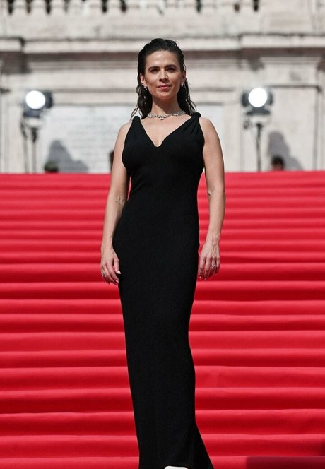 Hayley Atwell best model photos