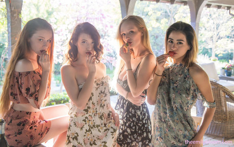 TheEmilyBloom adult actress gallery