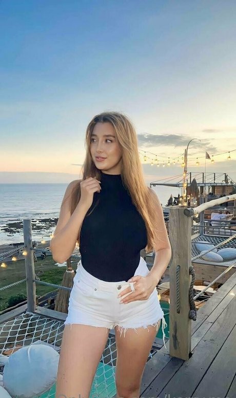 kerry me model hot pictures