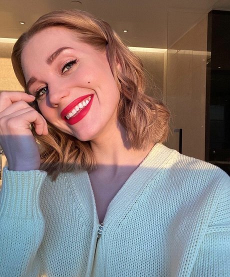 Kristina Asmus free pornstar photos