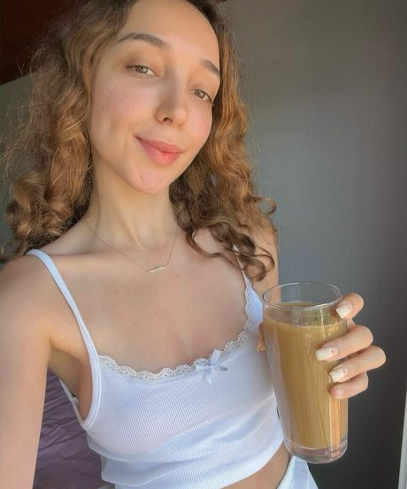 Meltem Koc star naked photos