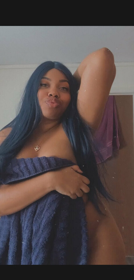 thiccxms model top image