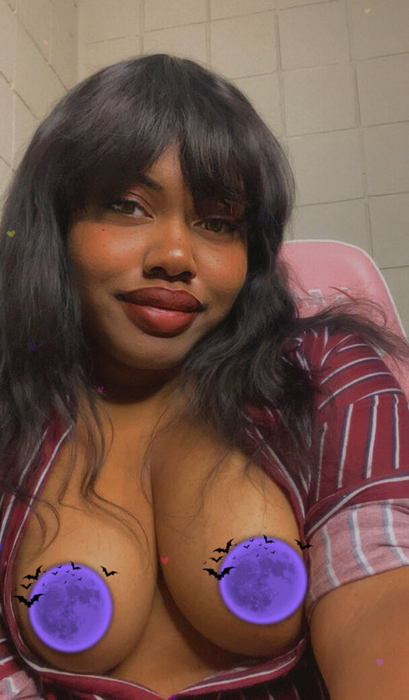 thiccxms top model img