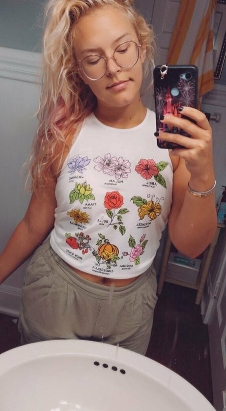 The Sarah Gracie pornstar nude picture