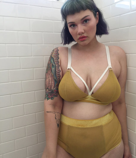 isabel hendrix art actress photo