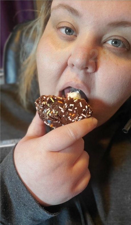 peachyg28 model nude images