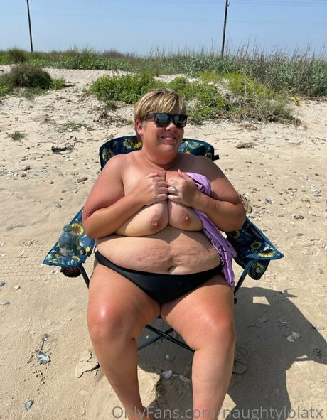 naughtylolatx pretty pornstar pics