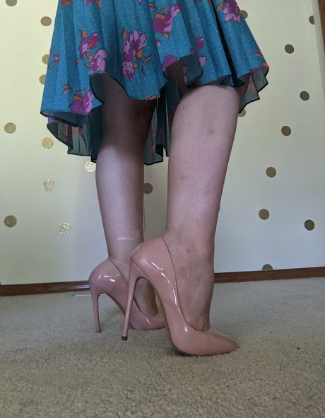 kenziemonroe hot actress img