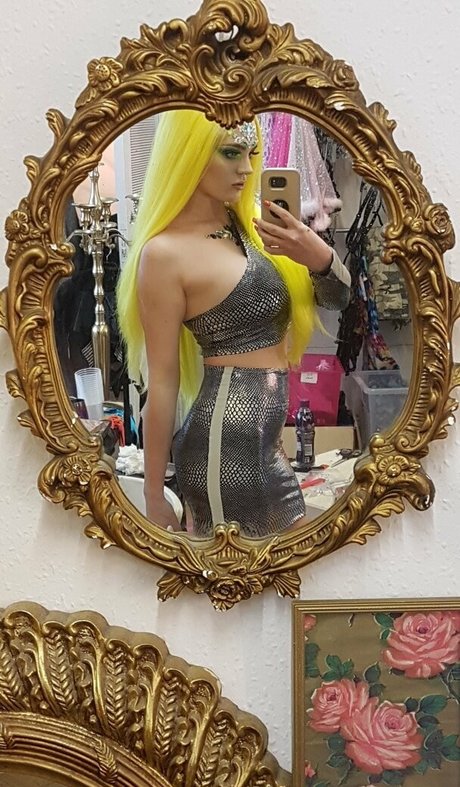 dripping wet pussy onlyfans nude picture