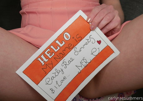 carlyraesummers naked actress photo