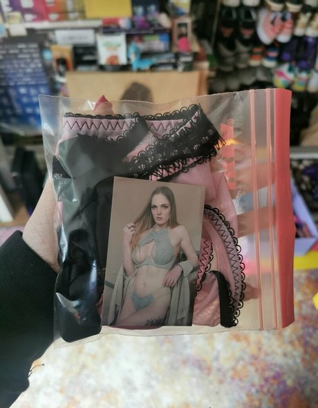 carlyraesummers exclusive star pics