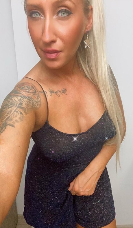 anksunamoon pornstar nude galleries