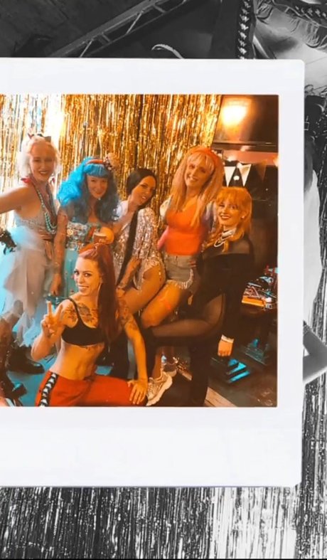 Dakota Blue Richards sexy actress photo