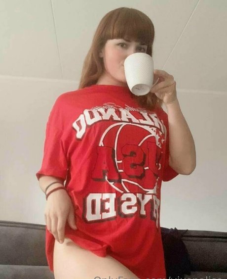 vixenalisa model naked pictures