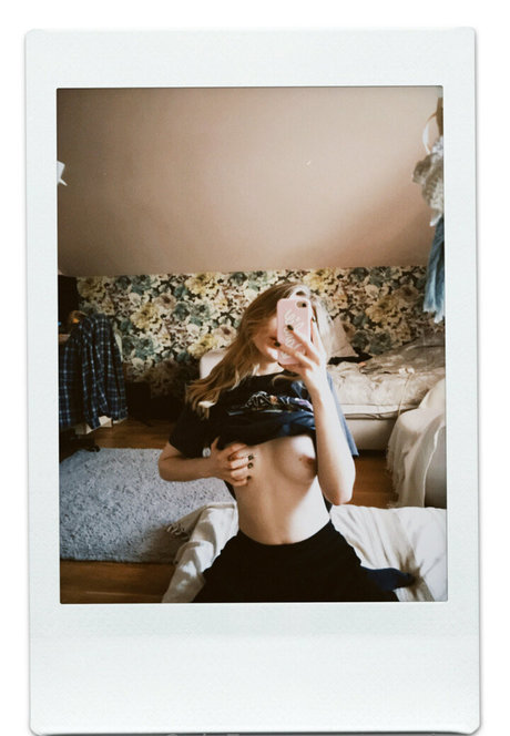 Nensi Mur perfect star galleries