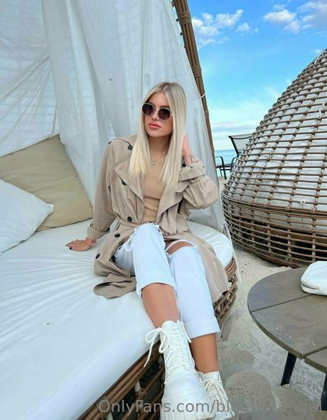 blondy angel hd pornstar archive