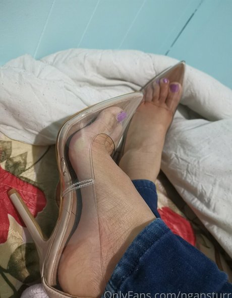 ngansturr model hot photos