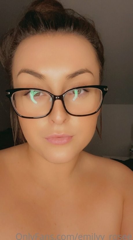 emilyy rosee pornstar high quality pics