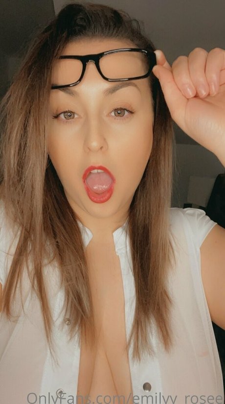 emilyy rosee pornstar high quality pic