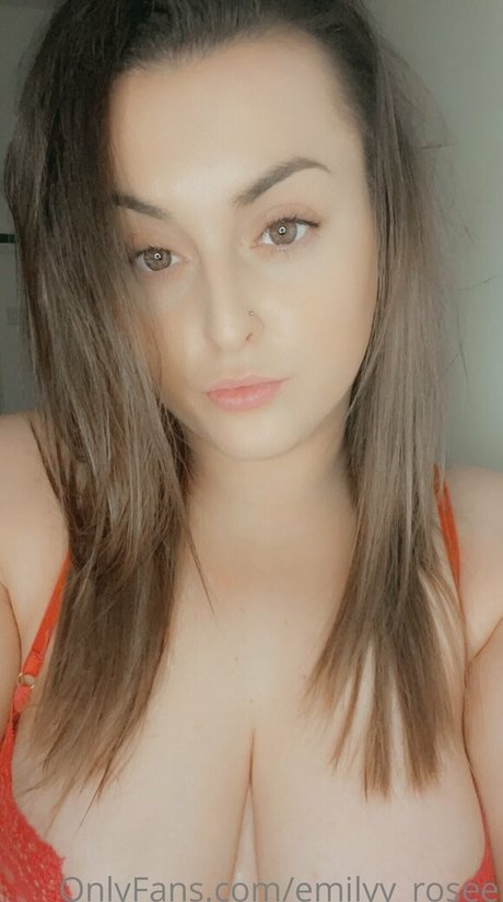 emilyy rosee best star photo