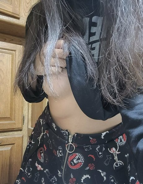 mich of erotic model photo