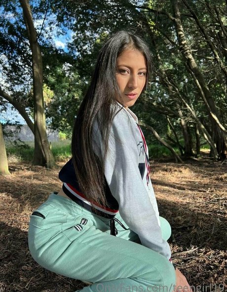 girlsweet19 model sexy img