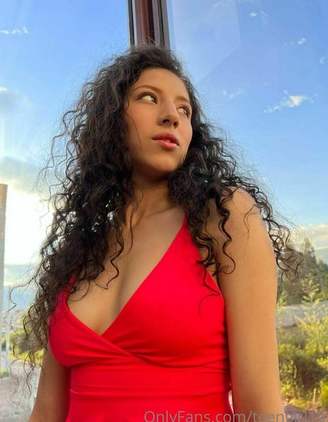 girlsweet19 nude pornstar pics