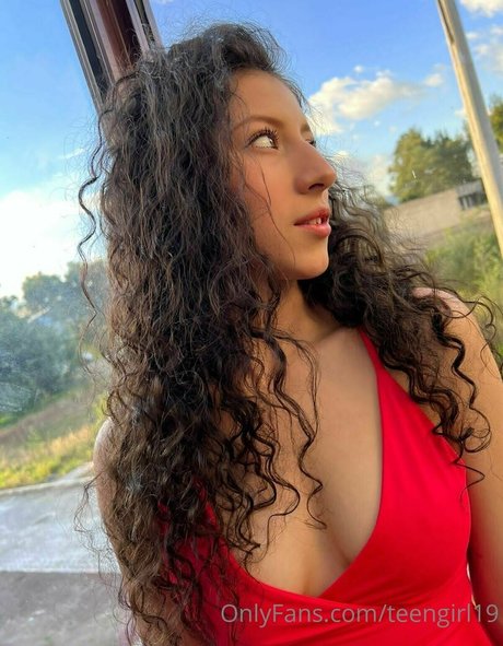 girlsweet19 adult star photo