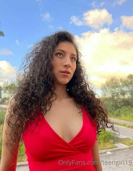 girlsweet19 nudes star pictures