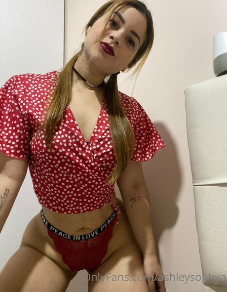 ashleysophya free pornstar image