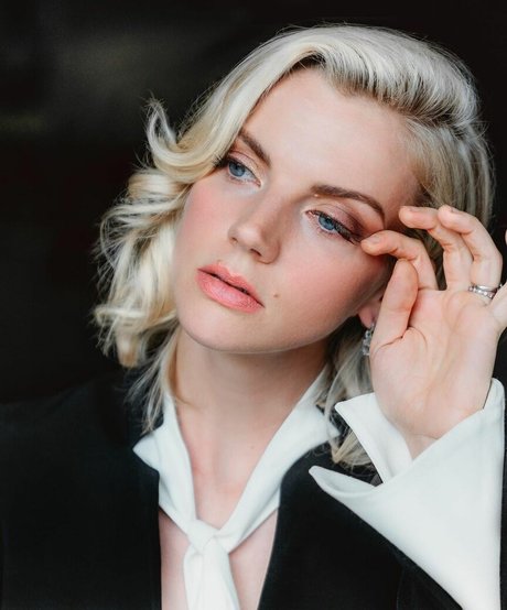 Kara Killmer pornstar nudes pics