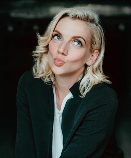 Kara Killmer pornstar nice photos