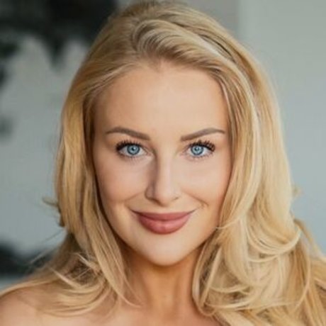 hooters onlyfans hot sex images