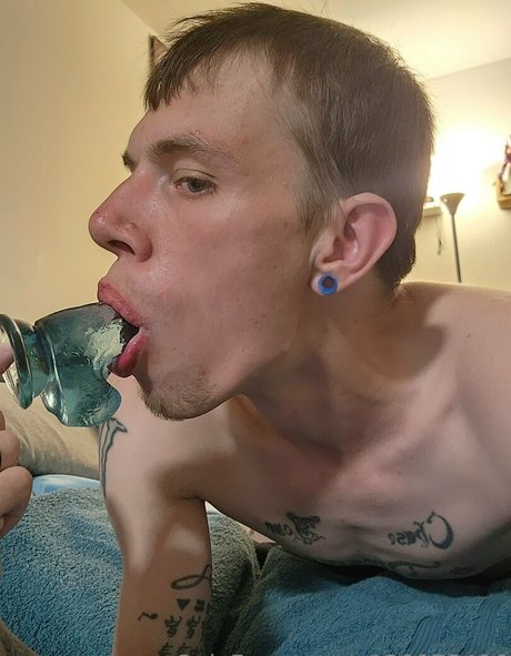 dirtysecret1997 erotic actress archive