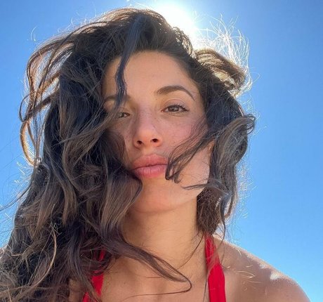 Tania Raymonde star free photos