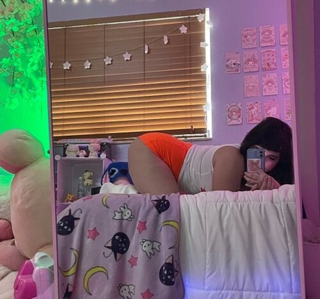 okay kylie erotic actress pictures