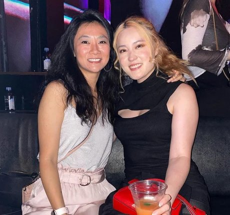 Plushys hot star photo