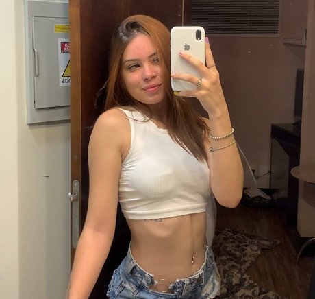teen asian onlyfans nude image