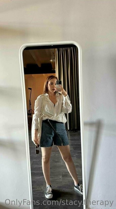 stacy therapy model nude image