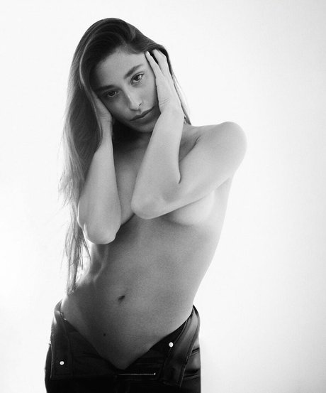 Avital Shwartz model sexy photo