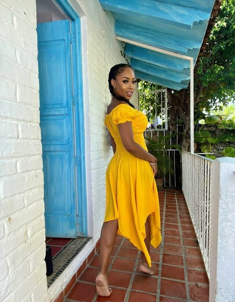 ninadoesitall pornstar sexy gallery