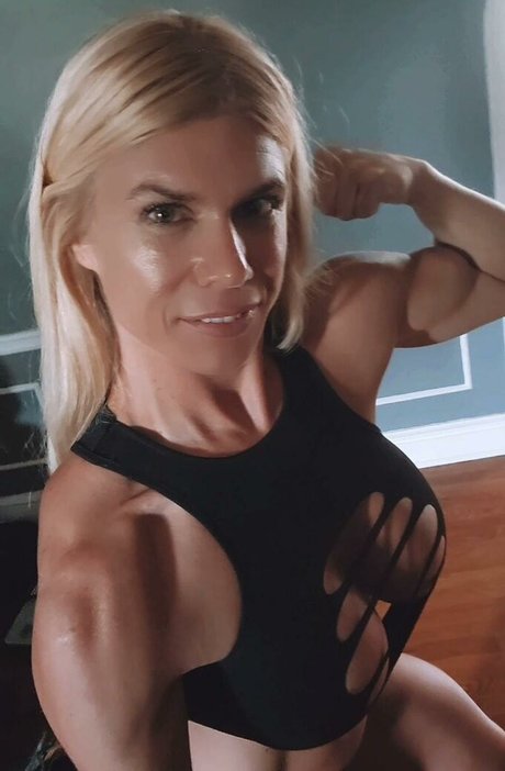 Amy FitStl star adult pic